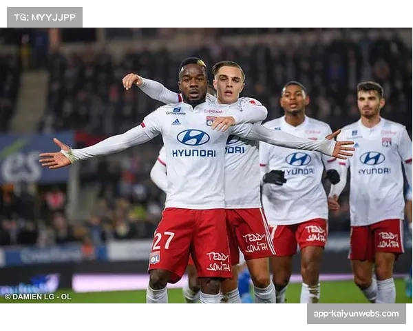 水晶宫客场遭斯特拉斯堡逆转，萨尔失空门成比赛转折点