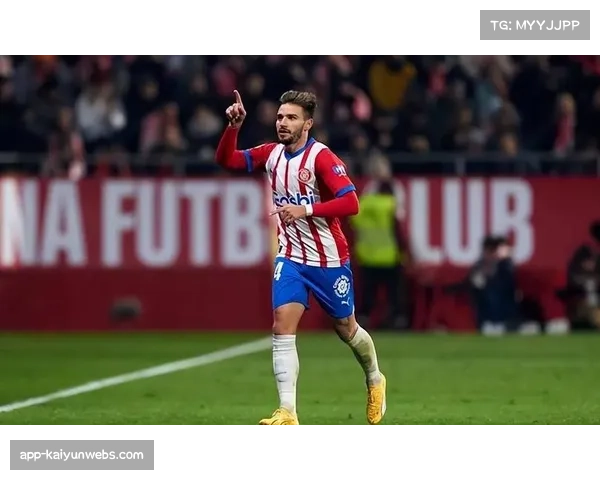 赫罗纳边路传中质量欠佳 阿拉维斯禁区防守站位紧凑 赫罗纳边路传中质量欠佳 阿拉维斯禁区防守站位紧凑