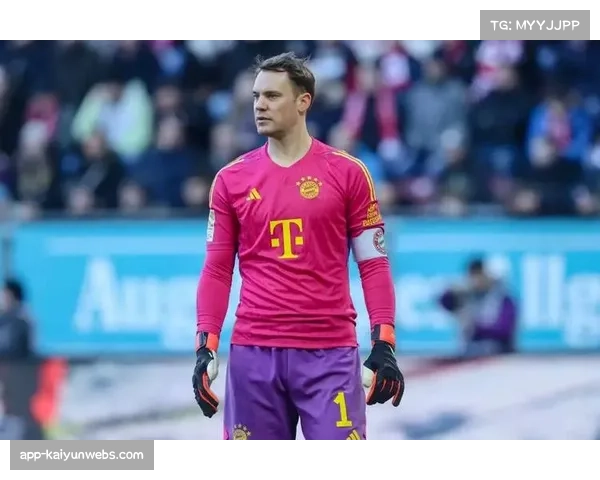 拜仁防线指挥塔诺伊尔伤疑 替补门将乌尔比希待命 拜仁防线指挥塔诺伊尔伤疑 替补门将乌尔比希待命